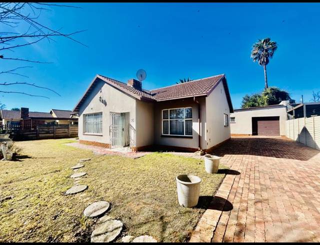 3 BEDROOM HOUSE FOR SALE IN VANDERBIJLPARK SE 6